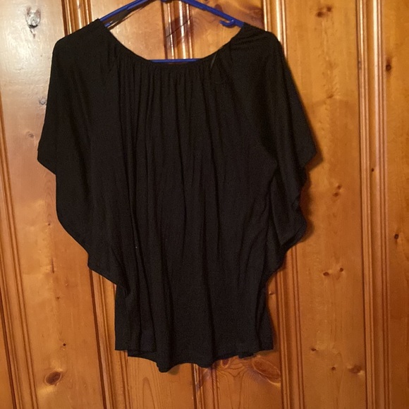 Medium Women’s Carolyn Taylor wings top - Picture 2 of 3